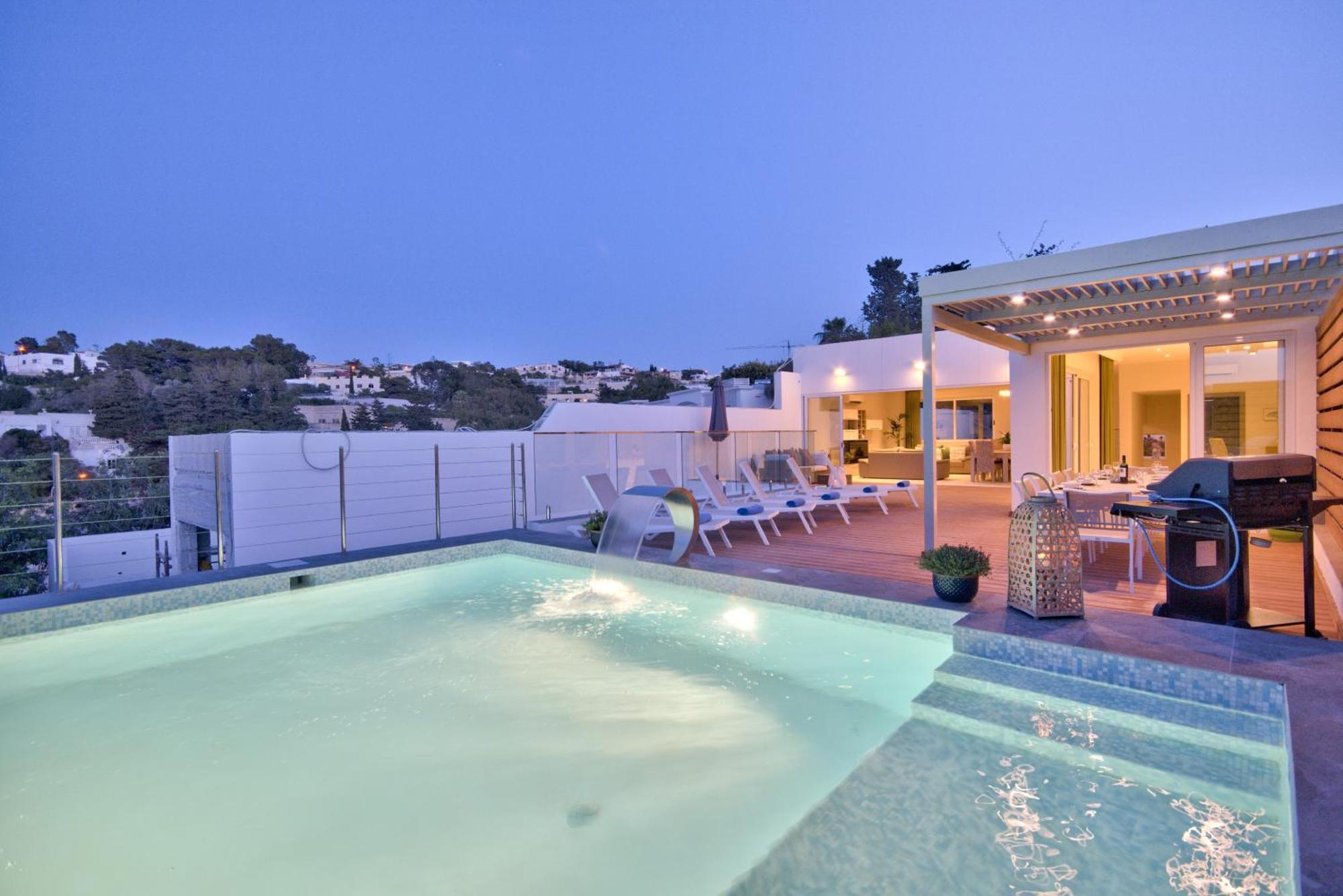 Maltese Luxury Villas - Sunset Infinity Pools, Indoor Heated Pools And More! เมลลิฮา ภายนอก รูปภาพ