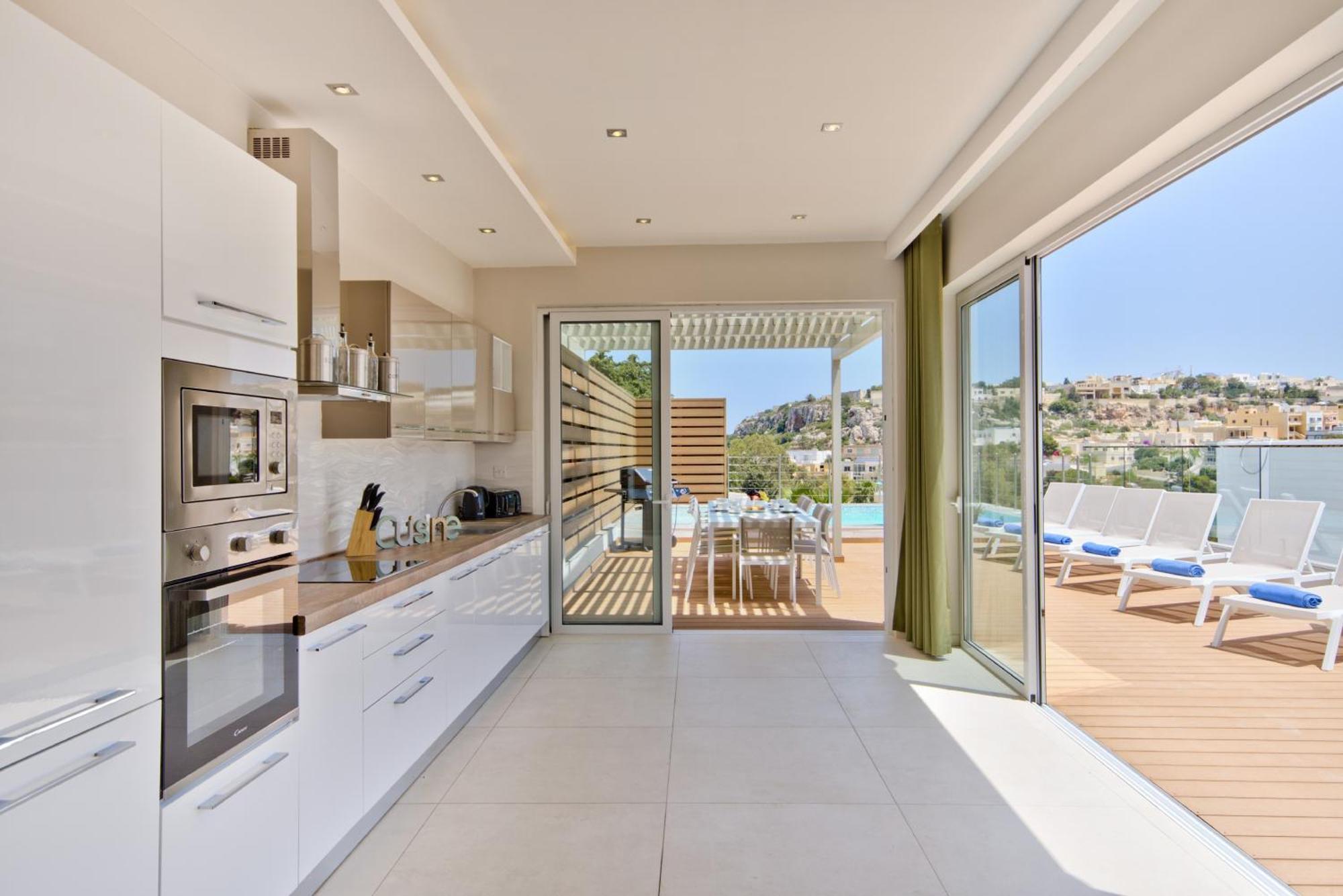 Maltese Luxury Villas - Sunset Infinity Pools, Indoor Heated Pools And More! เมลลิฮา ภายนอก รูปภาพ