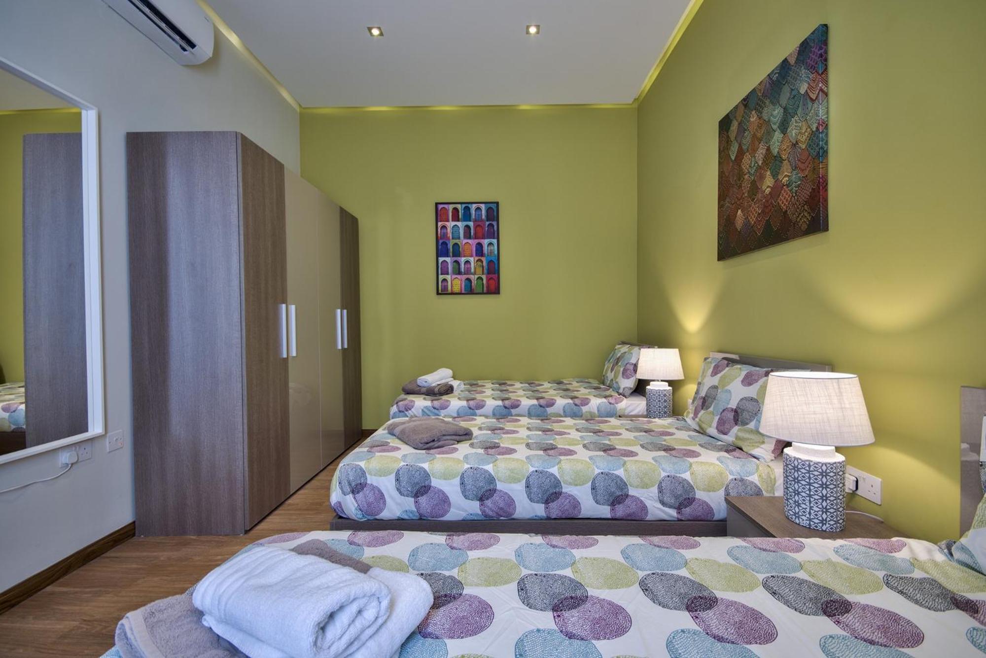 Maltese Luxury Villas - Sunset Infinity Pools, Indoor Heated Pools And More! เมลลิฮา ภายนอก รูปภาพ